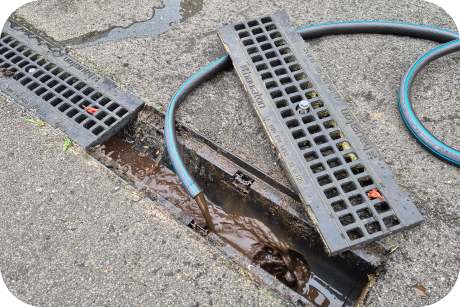 Famille avec une clim réversible en haut a gauche